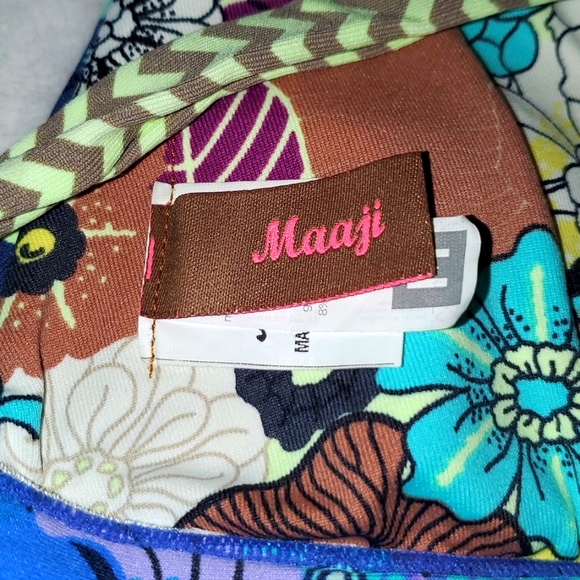 Maaji Reversible Triangle Bikini Swimsuit Top - Picture 5 of 6